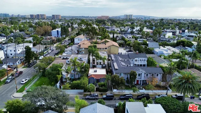 $2,500,000 | 558 San Juan Avenue, Venice, CA 90291