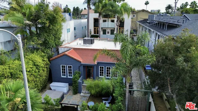 $2,500,000 | 558 San Juan Avenue, Venice, CA 90291