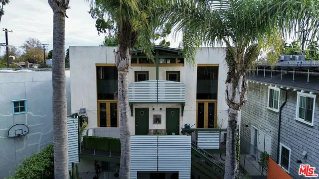 $2,500,000 | 558 San Juan Avenue, Venice, CA 90291