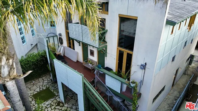 $2,500,000 | 558 San Juan Avenue, Venice, CA 90291