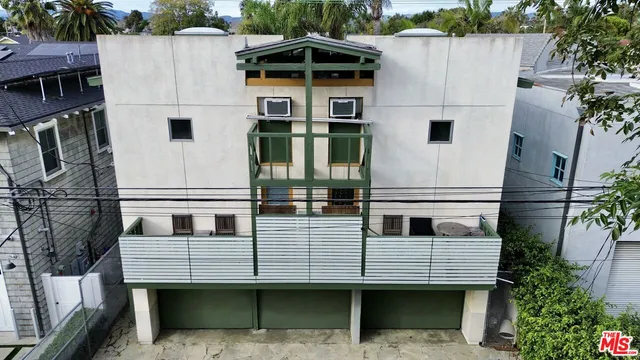 $2,500,000 | 558 San Juan Avenue, Venice, CA 90291