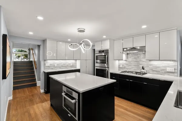 $1,898,000 | 41 Juniper Lane, Newton, MA 02459