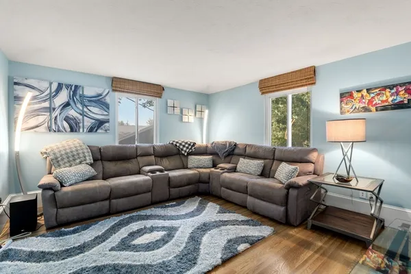 $1,898,000 | 41 Juniper Lane, Newton, MA 02459