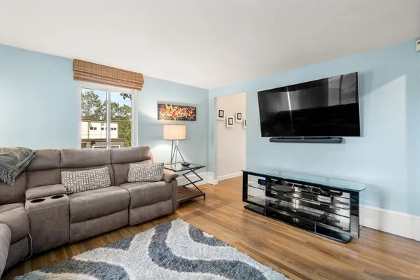 $1,898,000 | 41 Juniper Lane, Newton, MA 02459