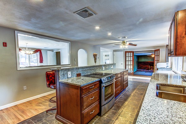 89 Appleton Road Auburn, MA 01501 - Photo 8 of 22 Gallery Image 8