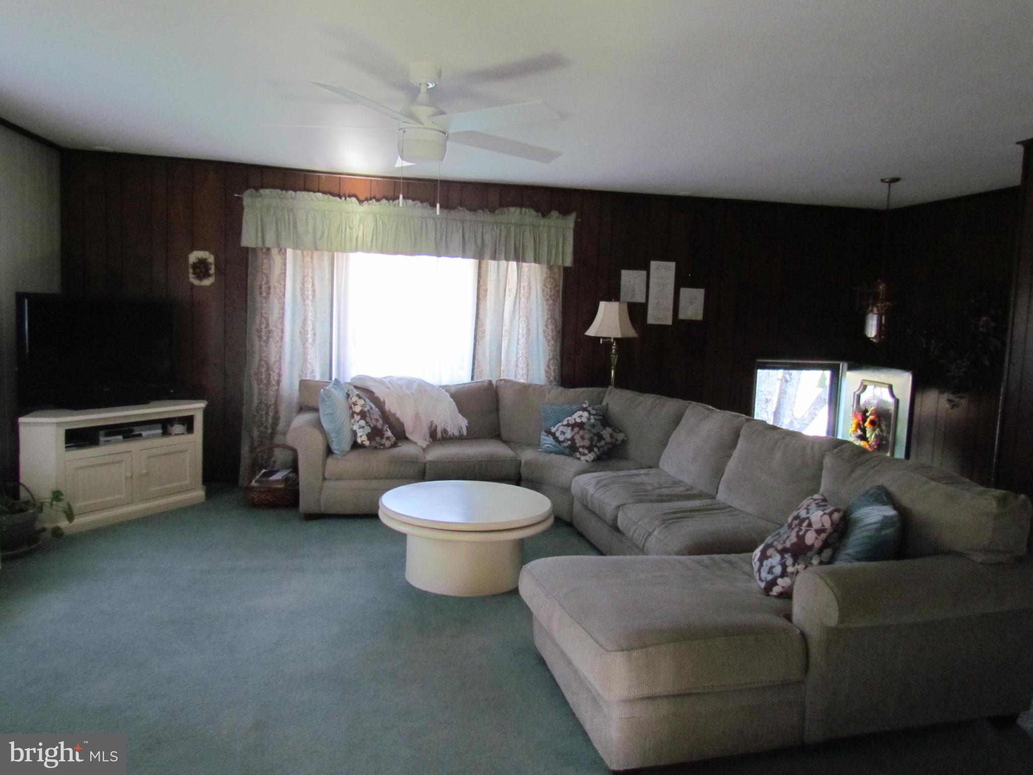 46 Annabeth Road Oley, PA 19547 - Photo 5 of 49 Living Room