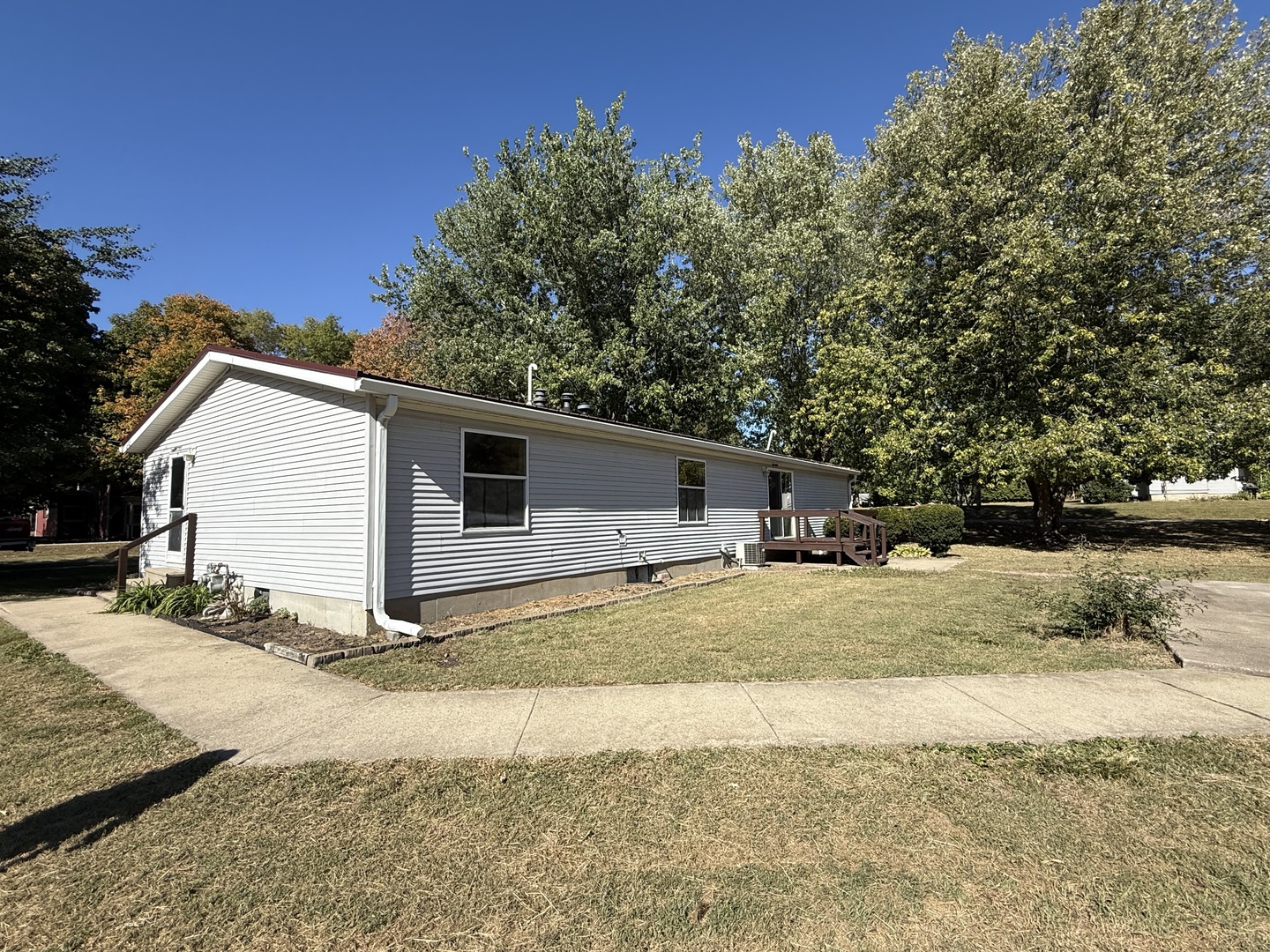 502 3rd Street West Lyndon, IL 61261 - Photo 7 of 11 a view of a backyard of the house