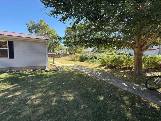 $129,900 | 502 3rd Street West, Lyndon, IL 61261