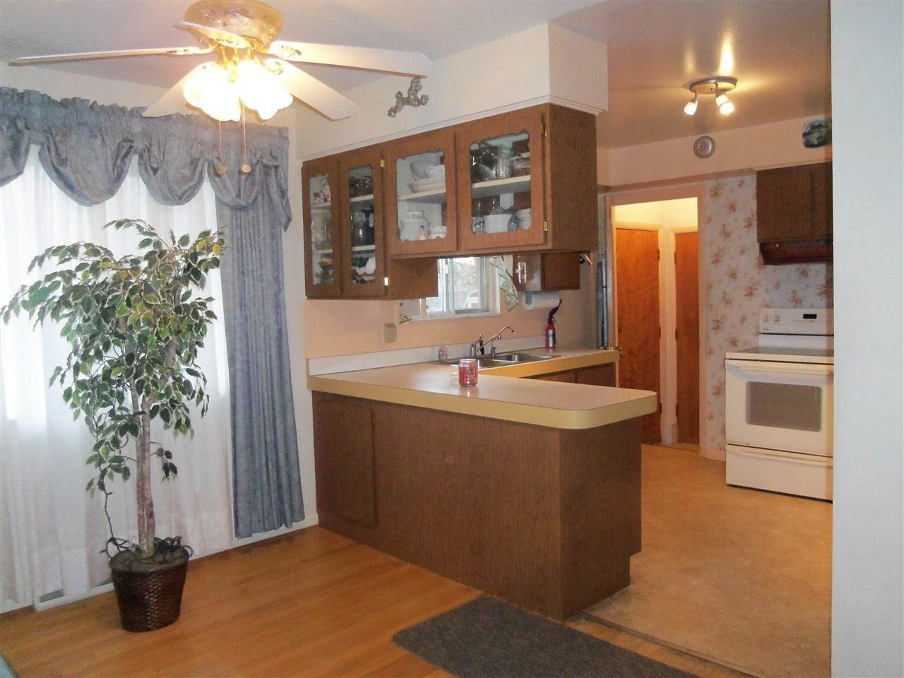 9404 East Potter Road Davison, MI 48423 - Photo 10 of 22 21523219-9.JPG