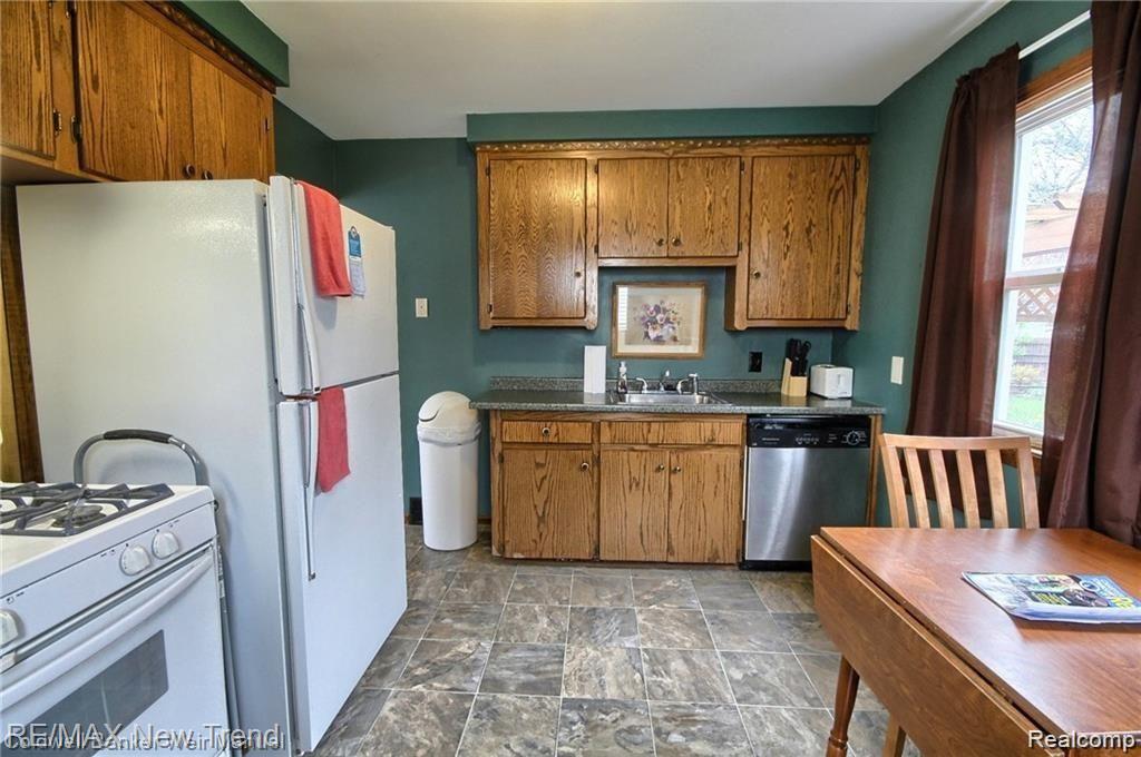 18704 Inkster Road Redford, MI 48240 - Photo 21 of 32 Ink old kit 2.jpg