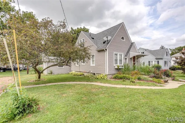 $187,500 | 111 West Barr Place, Jerseyville, IL 62052