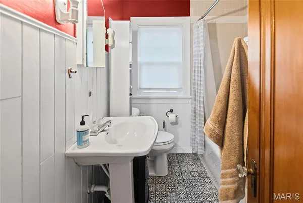 $187,500 | 111 West Barr Place, Jerseyville, IL 62052