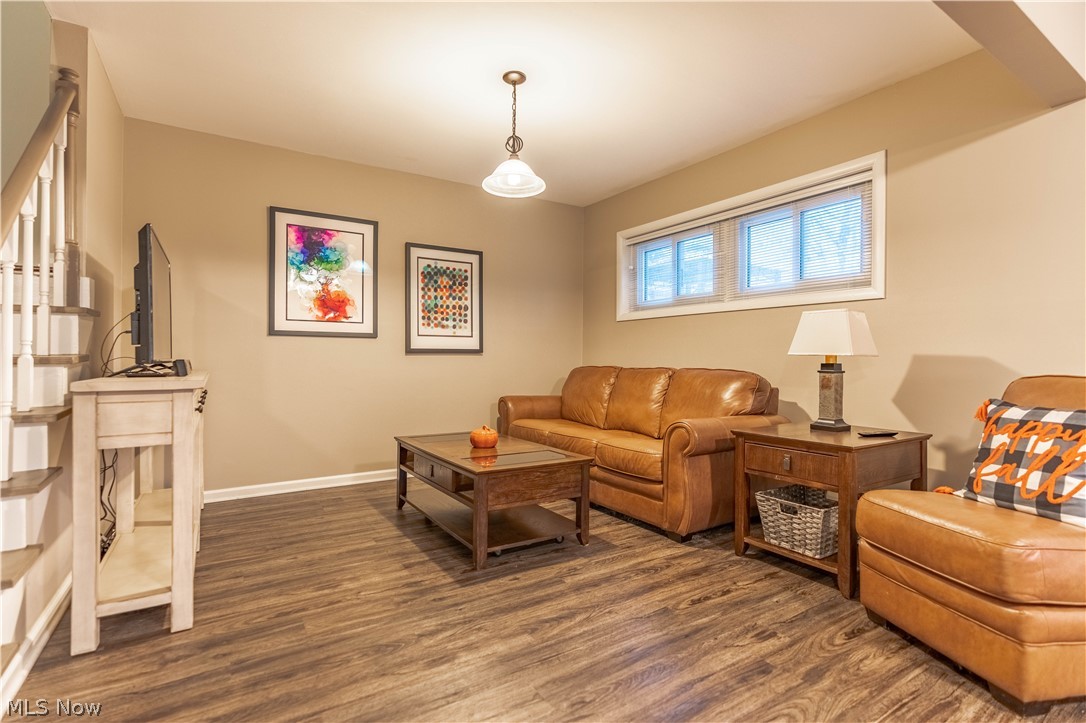 3251 Stanley Road Akron, OH 44333 - Photo 3 of 37 Gallery Image 3