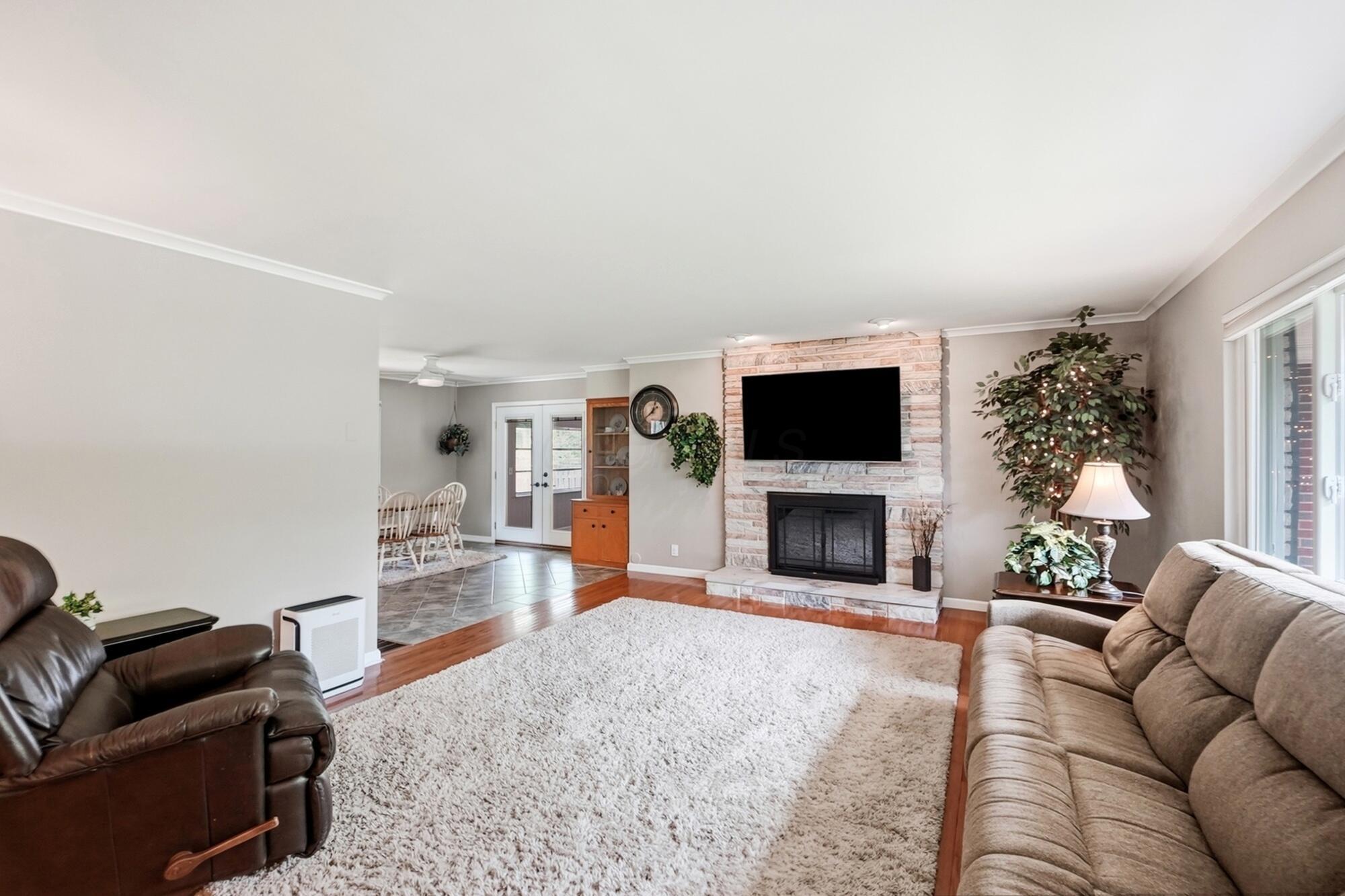 3181 Eastwick Road Columbus, OH 43232 - Photo 9 of 76 009