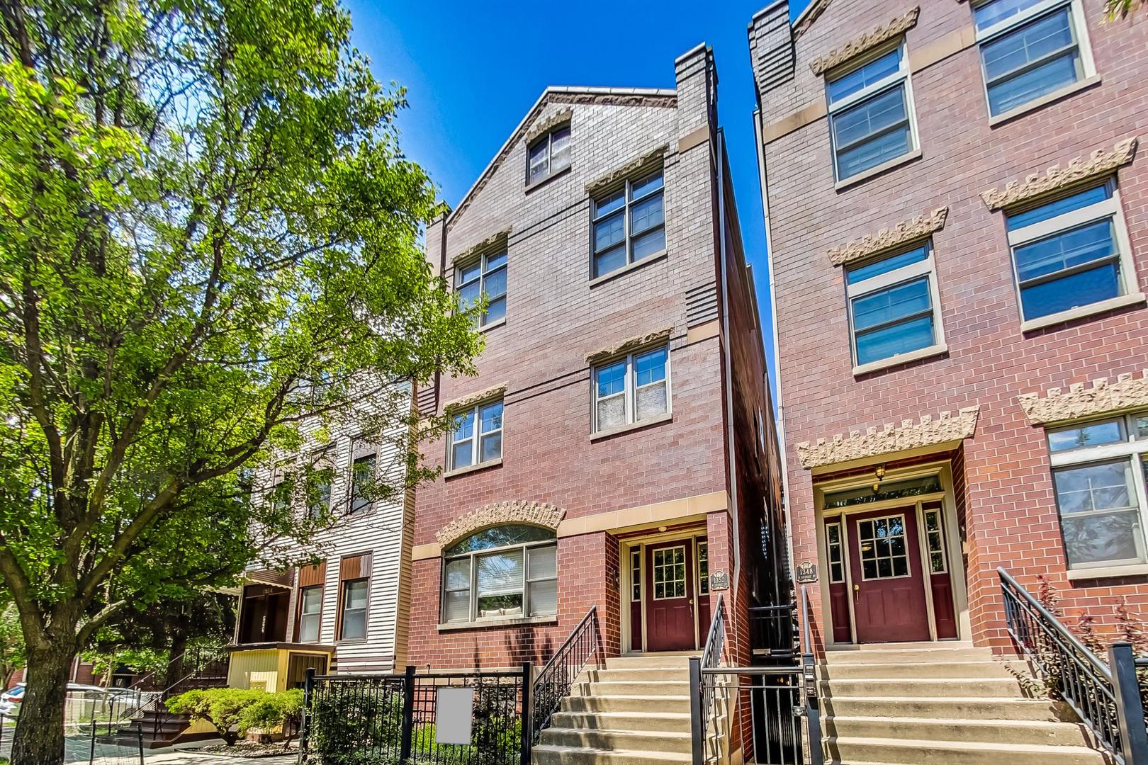 1352 West George Street, Unit T Chicago, IL 60657 - Photo 1 of 23 Gallery Image 1