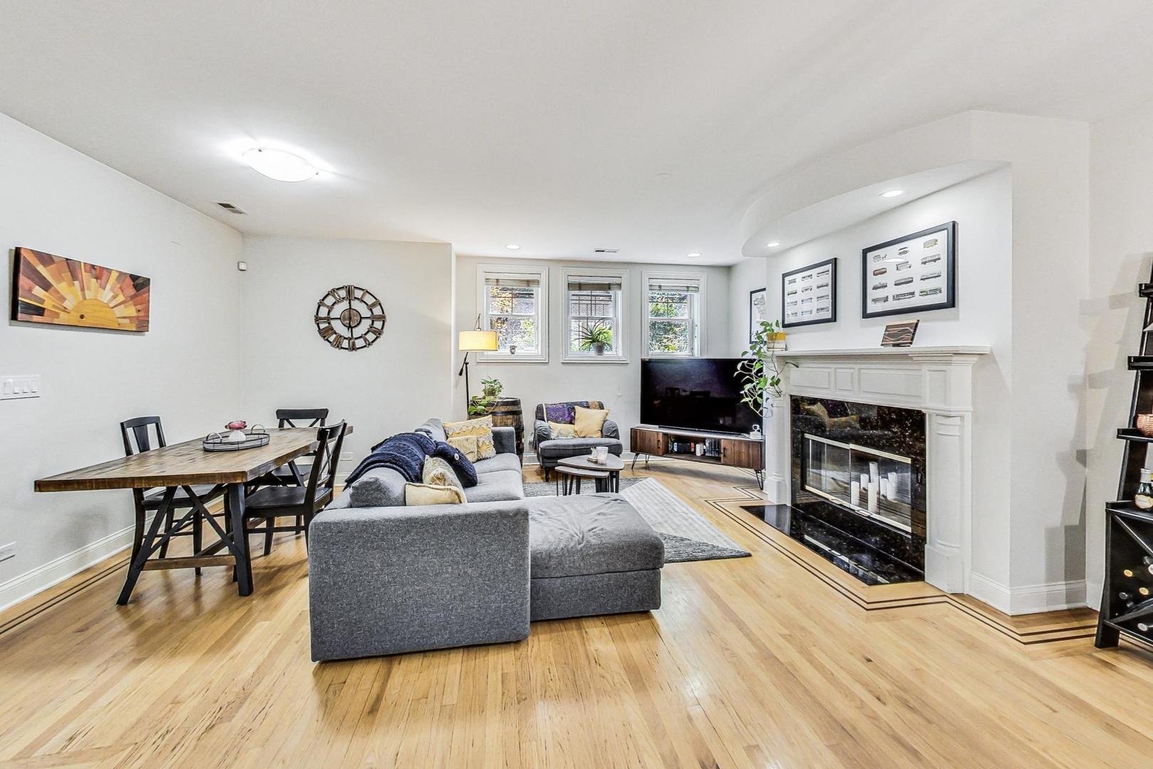 1352 West George Street, Unit T Chicago, IL 60657 - Photo 2 of 23 Gallery Image 2