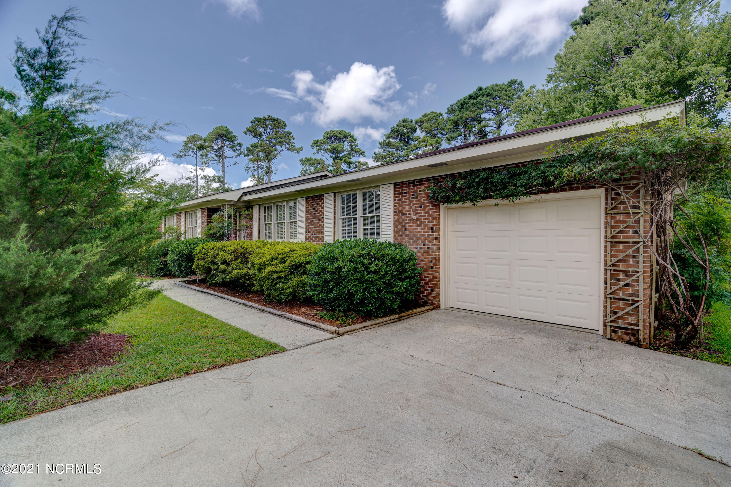 3929 Sweetbriar Road Wilmington, NC 28403 - Photo 3 of 38 3929SweetbriarEdit-3