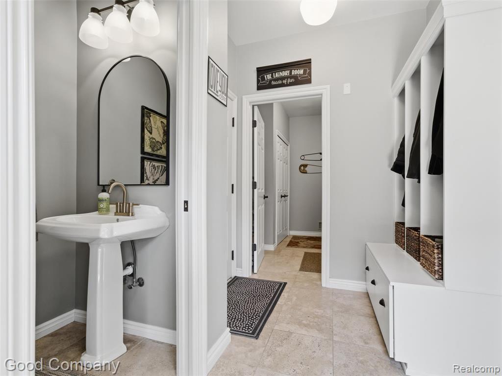532 Springview Drive Rochester, MI 48307 - Photo 17 of 63 Gallery Image 17