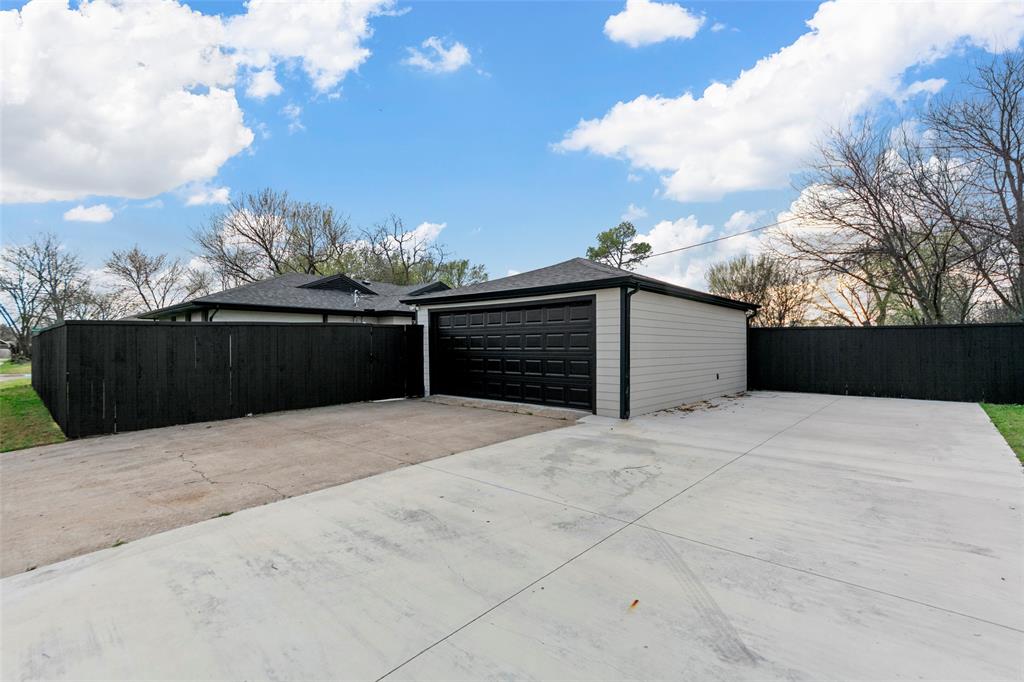 2945 Healey Drive Dallas, TX 75228 - Photo 29 of 38