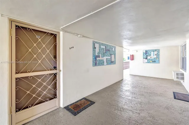 $89,900 | 16900 Northeast 14th Avenue, Unit 314, Miami, FL 33162