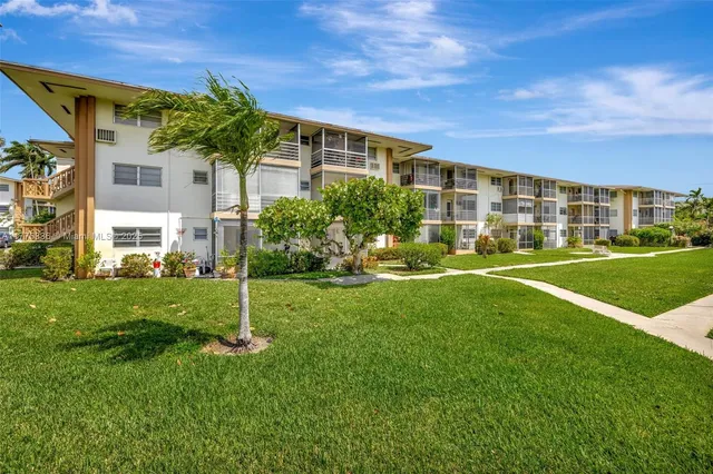 $89,900 | 16900 Northeast 14th Avenue, Unit 314, Miami, FL 33162