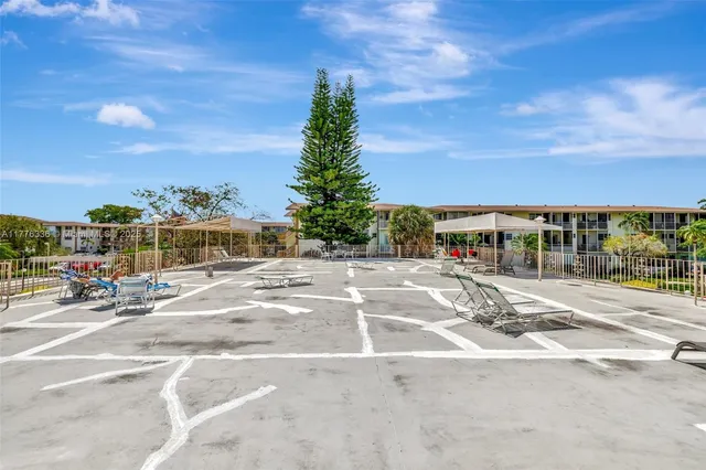 $89,900 | 16900 Northeast 14th Avenue, Unit 314, Miami, FL 33162