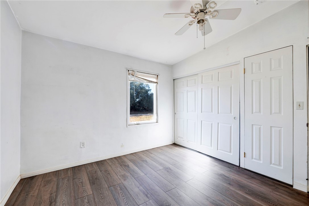 47631 Valley Center Road Newberry Springs, CA 92365 - Photo 17 of 40