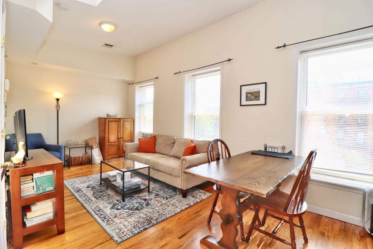 206 Christopher Columbus Dr Unit 4  