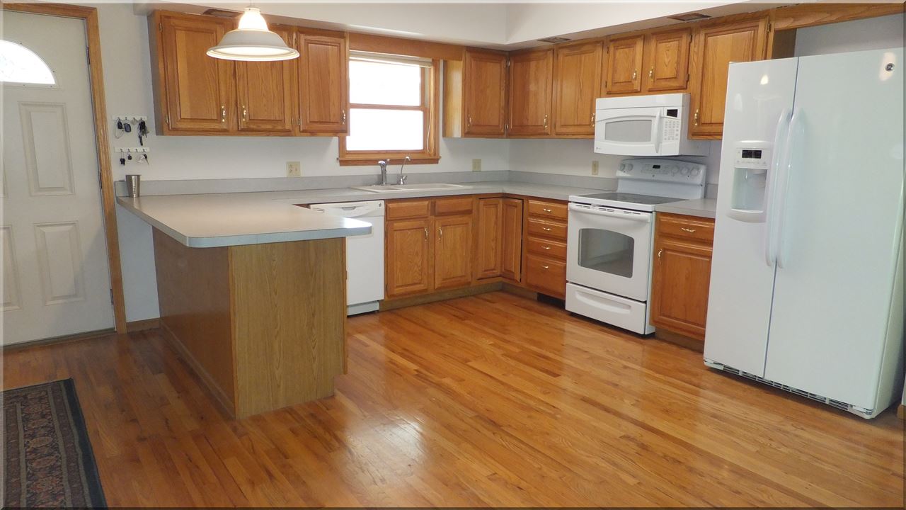 1473 North Keystone Road Traverse City, MI 49696 - Photo 10 of 29 1853341-9.JPG