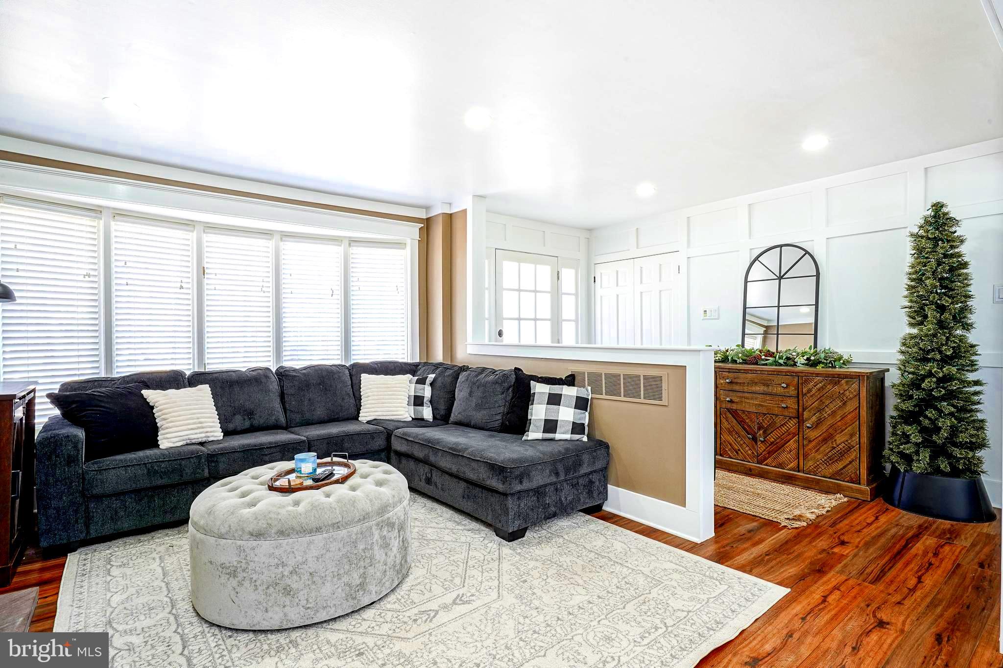 19 Sandra Lane Tabernacle, NJ 08088 - Photo 5 of 30 Living room with entry