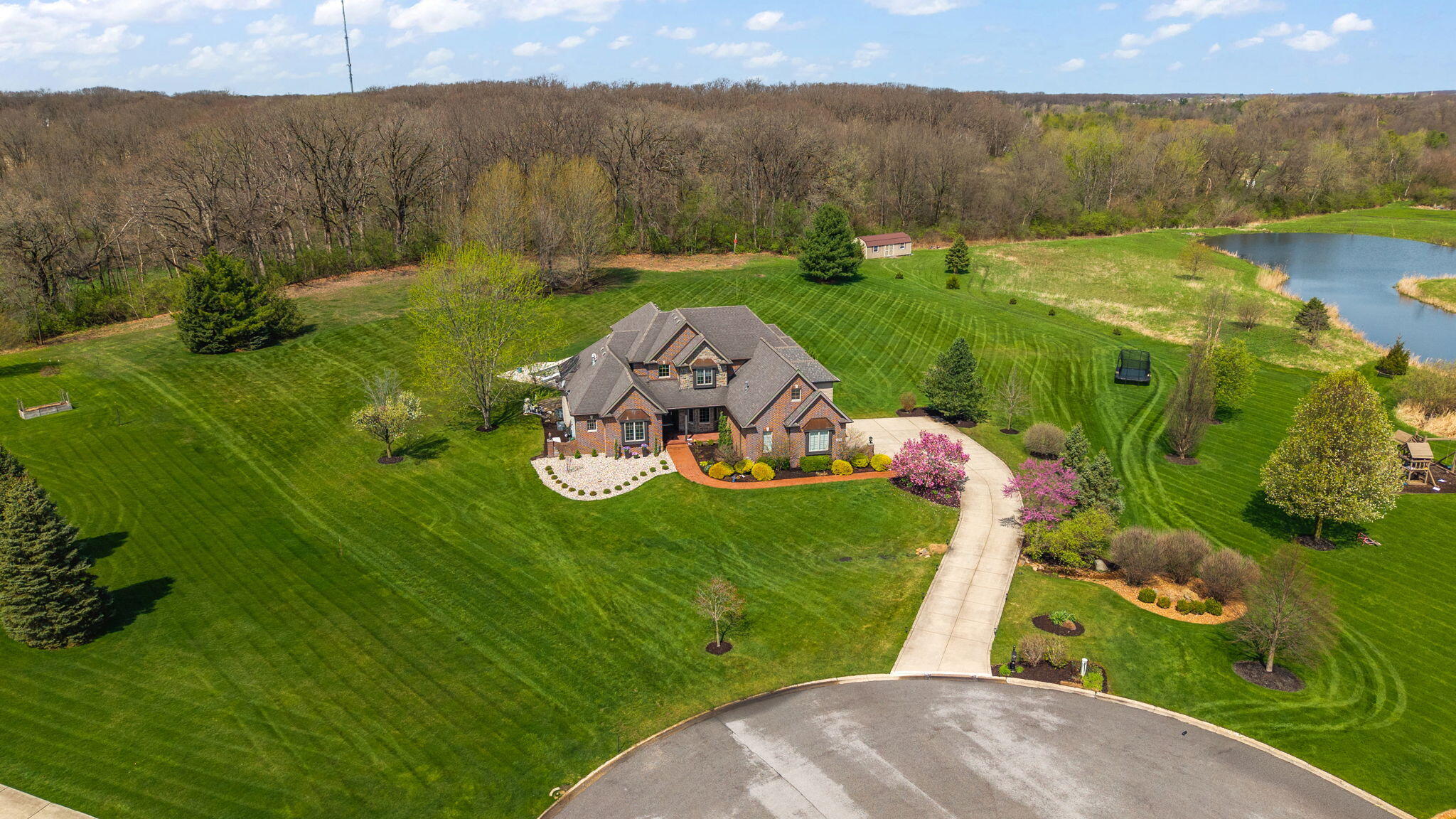 3970 150th Place Crown Point, IN 46307 - Photo 4 of 73 2048x1152