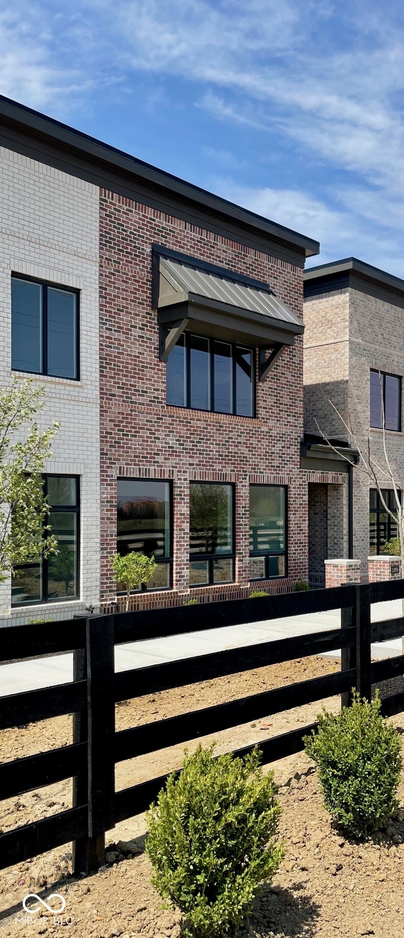 11896 Spring Mill Road Carmel, IN 46032 - Photo 2 of 52