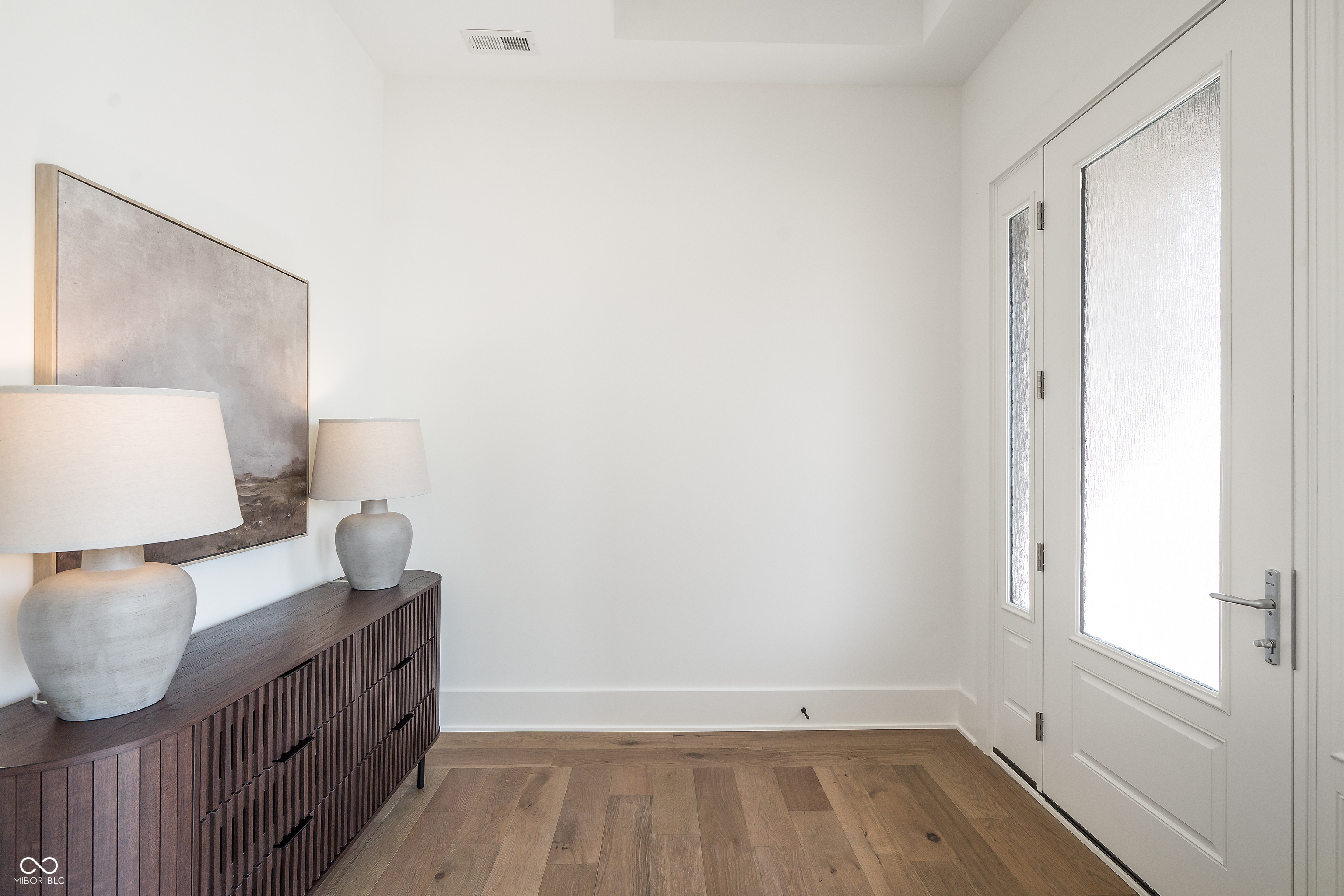 11896 Spring Mill Road Carmel, IN 46032 - Photo 3 of 52