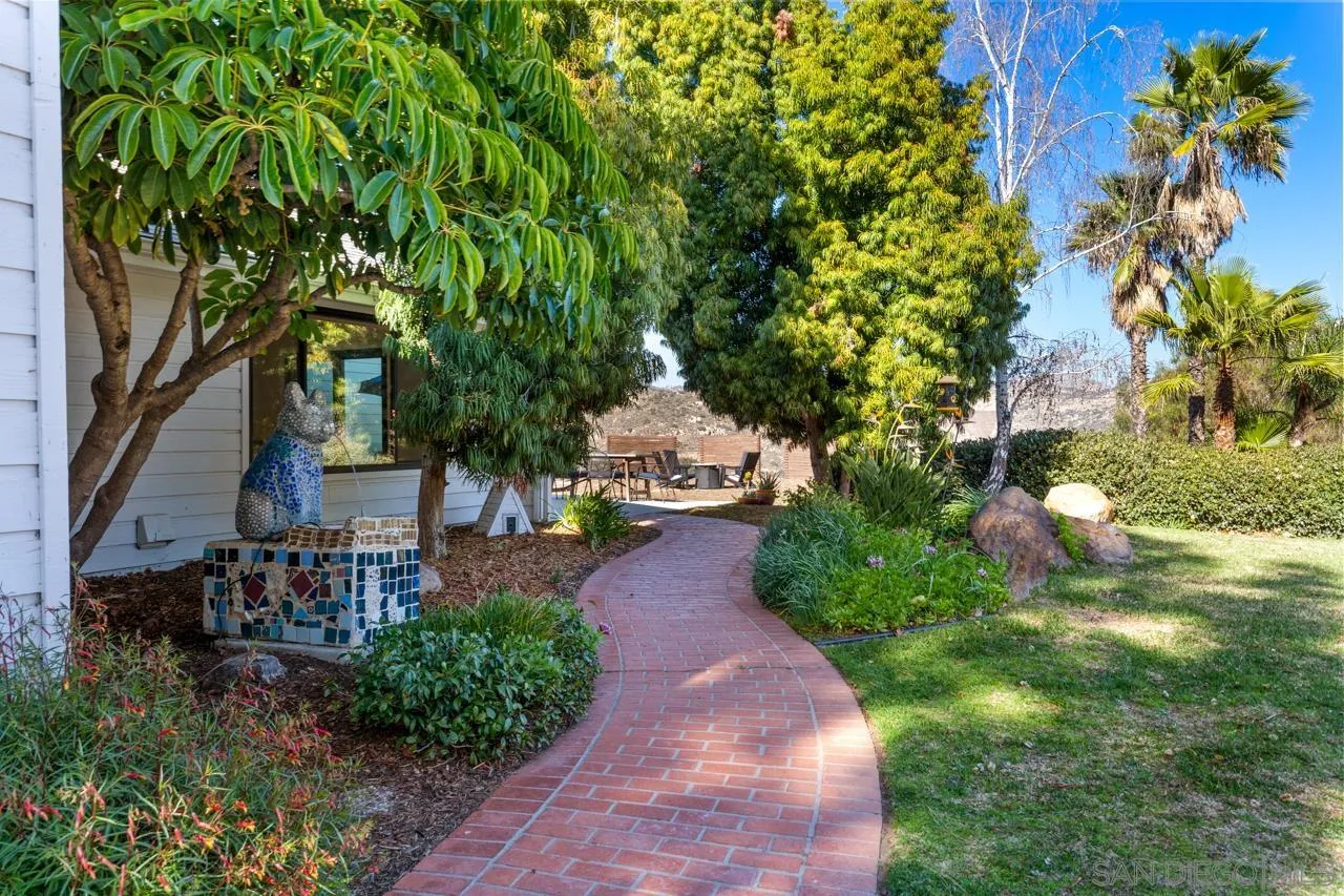11869 Hi Ridge Road Lakeside, CA 92040 - Photo 10 of 73