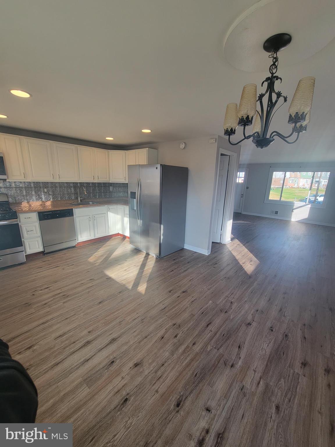 3225 Ryerson Circle Halethorpe, MD 21227 - Photo 7 of 43