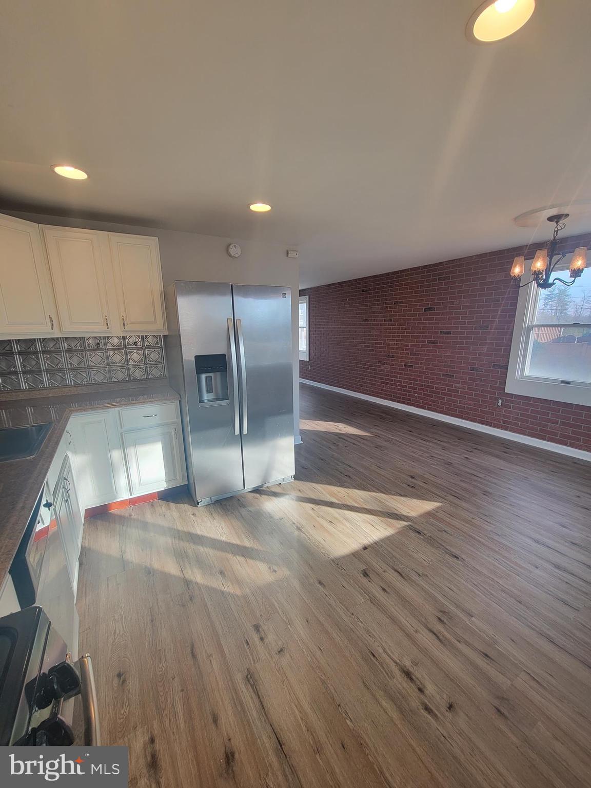 3225 Ryerson Circle Halethorpe, MD 21227 - Photo 10 of 43