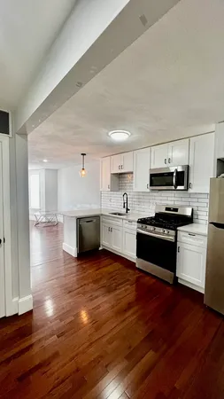 $3,600 | 397 Chelsea Street, Unit 2, Boston, MA 02128