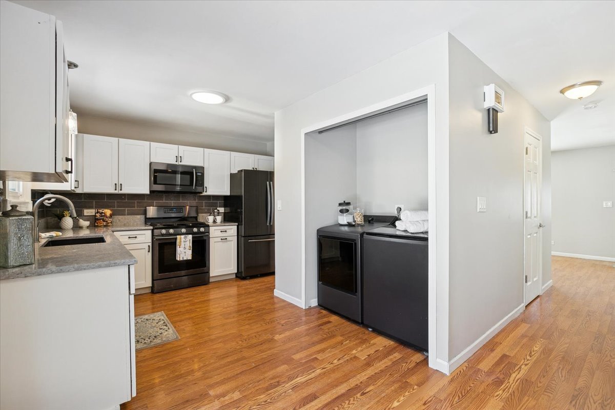 1405 Regency Lane Round Lake, IL 60073 - Photo 9 of 21