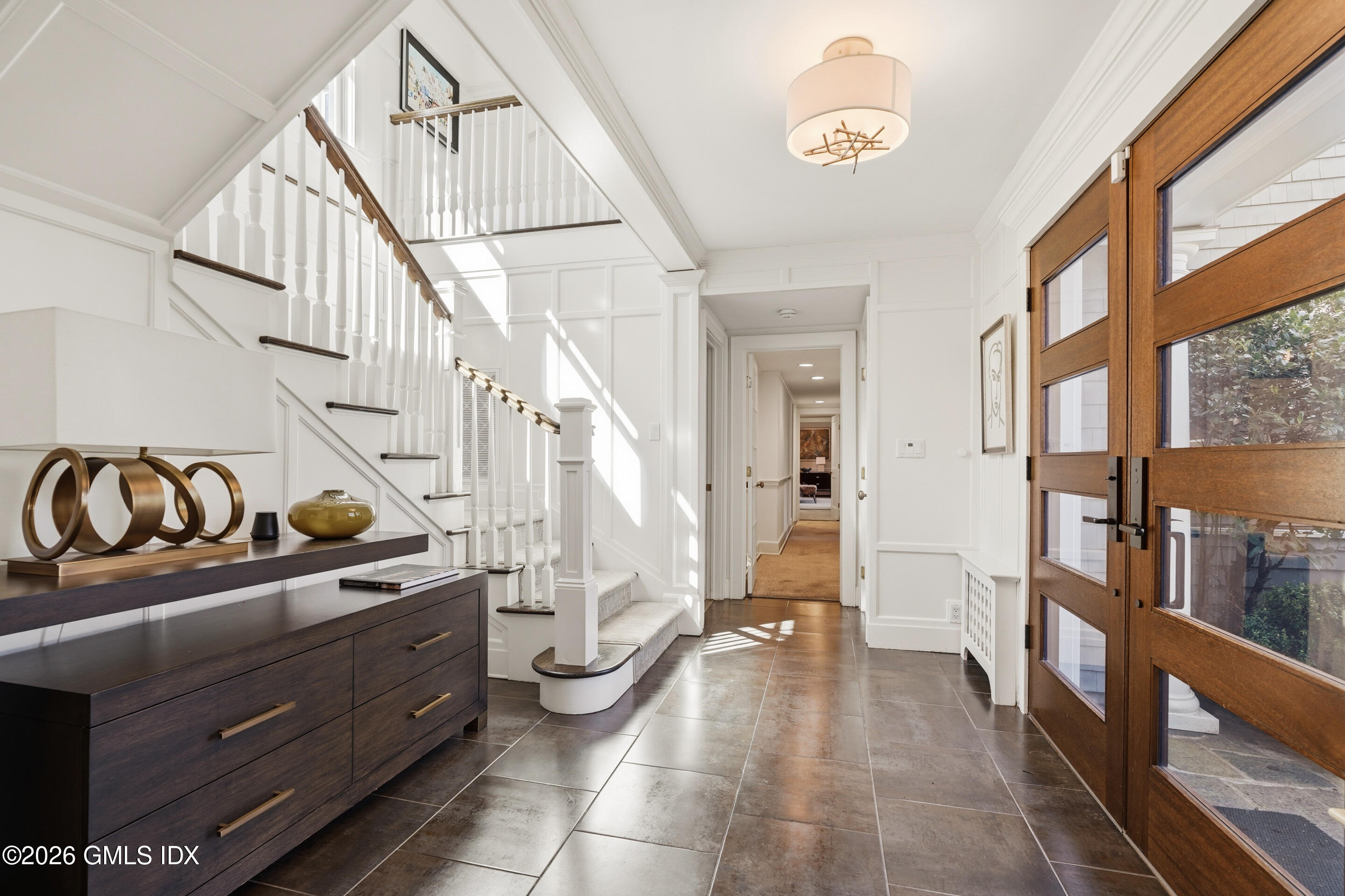 8 Willowmere Avenue Riverside, CT 06878 - Photo 4 of 50 entry