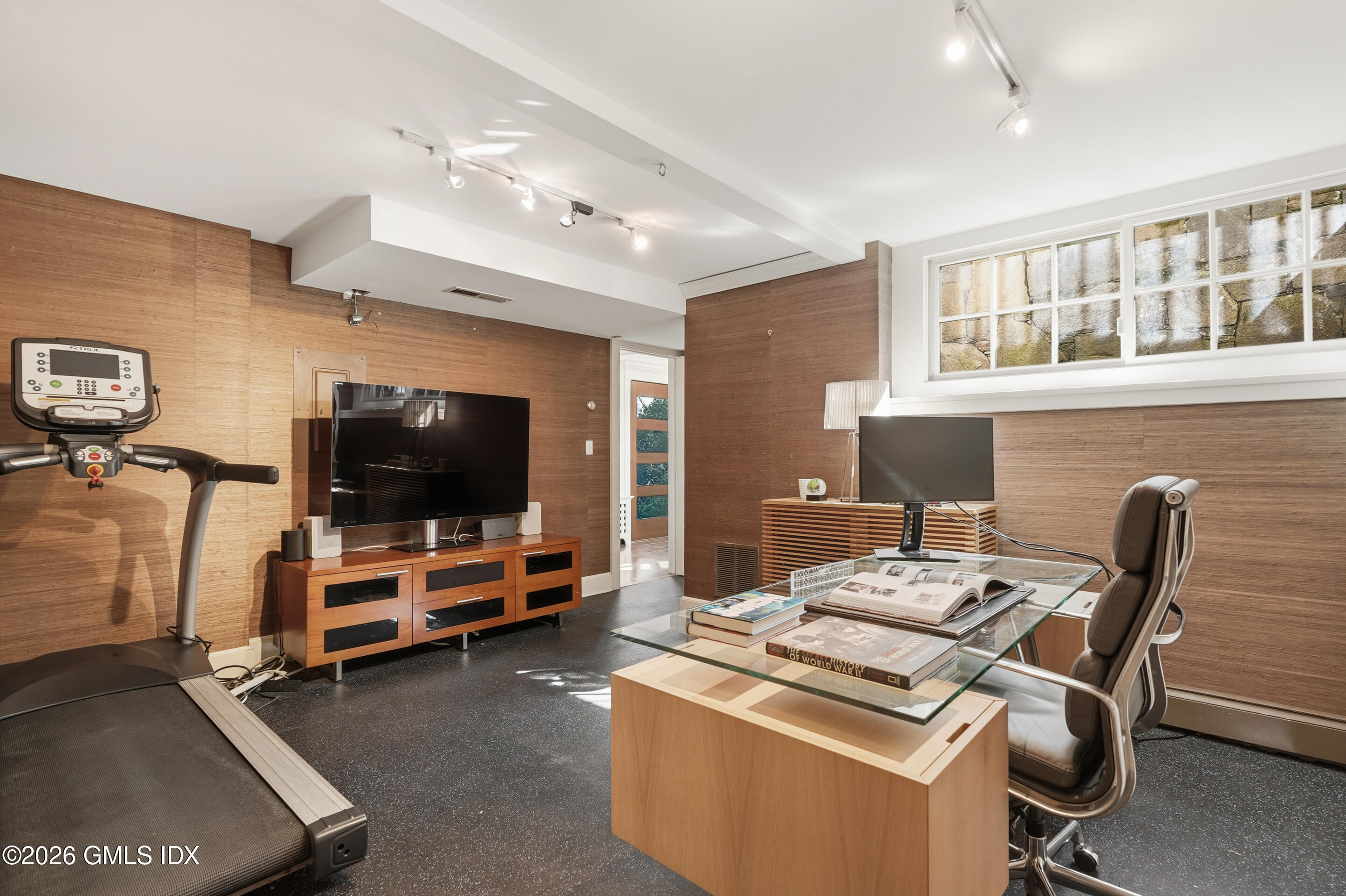 8 Willowmere Avenue Riverside, CT 06878 - Photo 41 of 50 Office