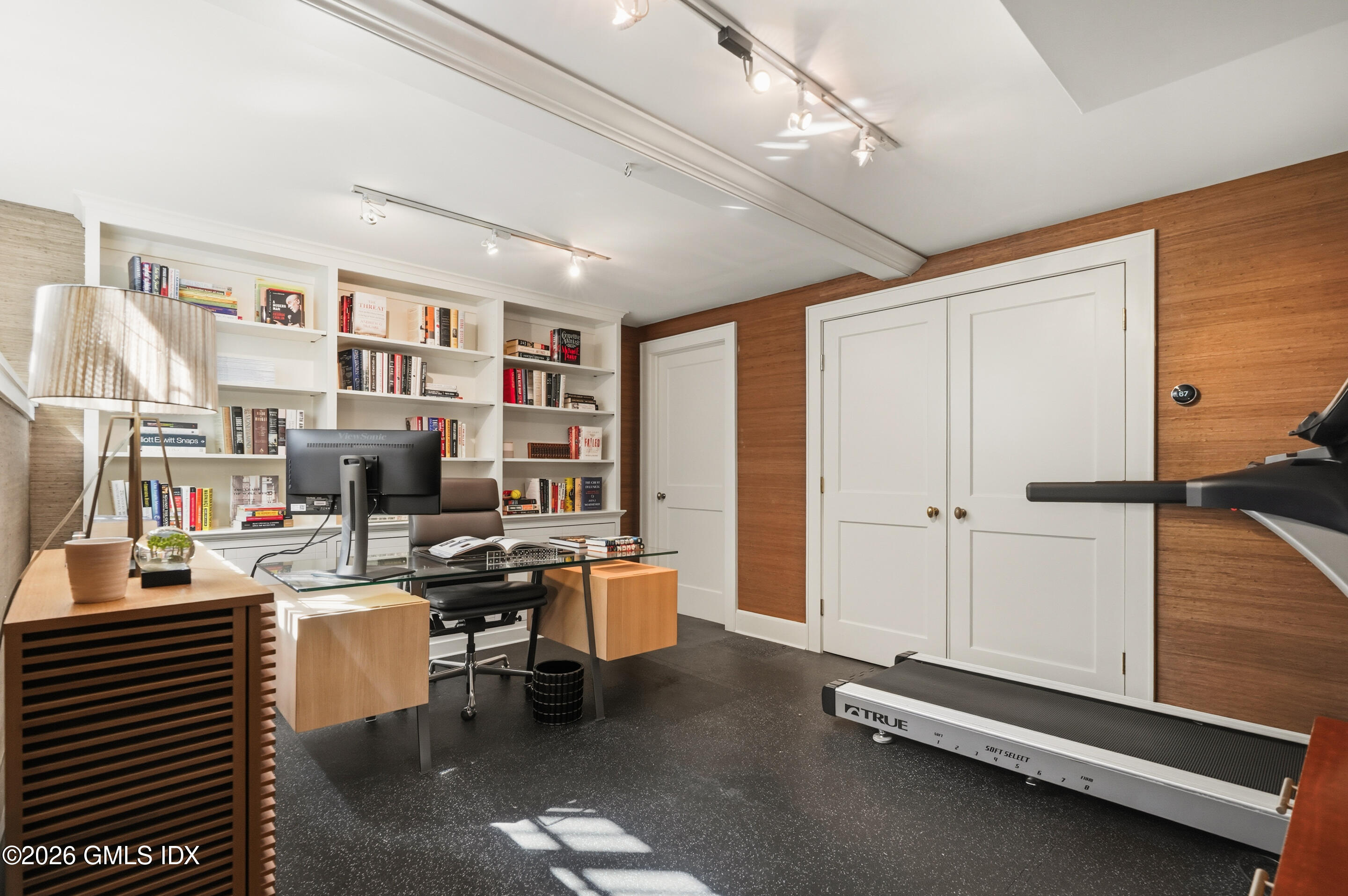 8 Willowmere Avenue Riverside, CT 06878 - Photo 42 of 50 Office 2