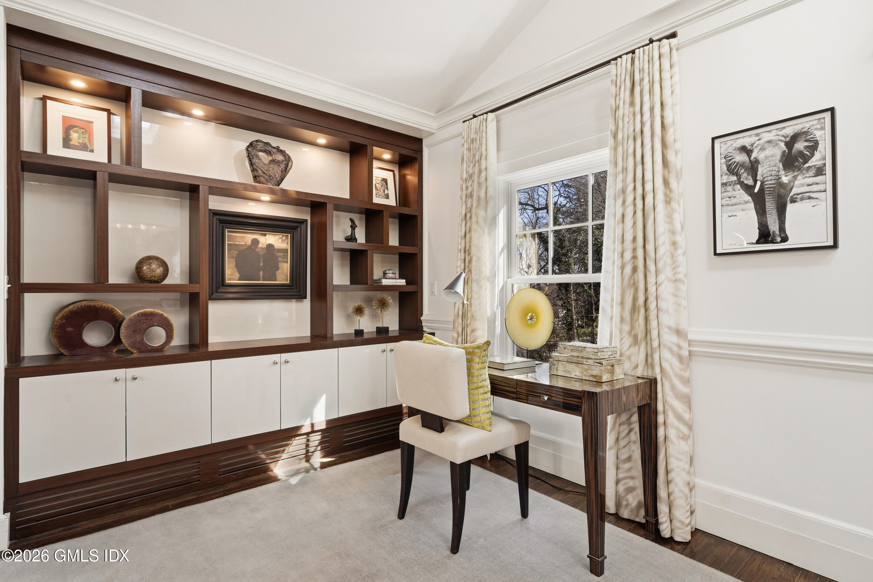 8 Willowmere Avenue Riverside, CT 06878 - Photo 8 of 50 Writing Table