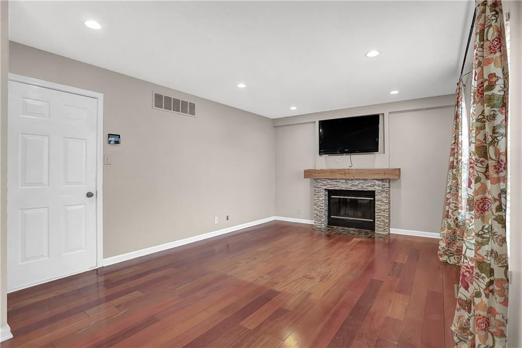 7668 Willow Ridge Fishers, IN 46038 - Photo 19 of 59 Gallery Image 19