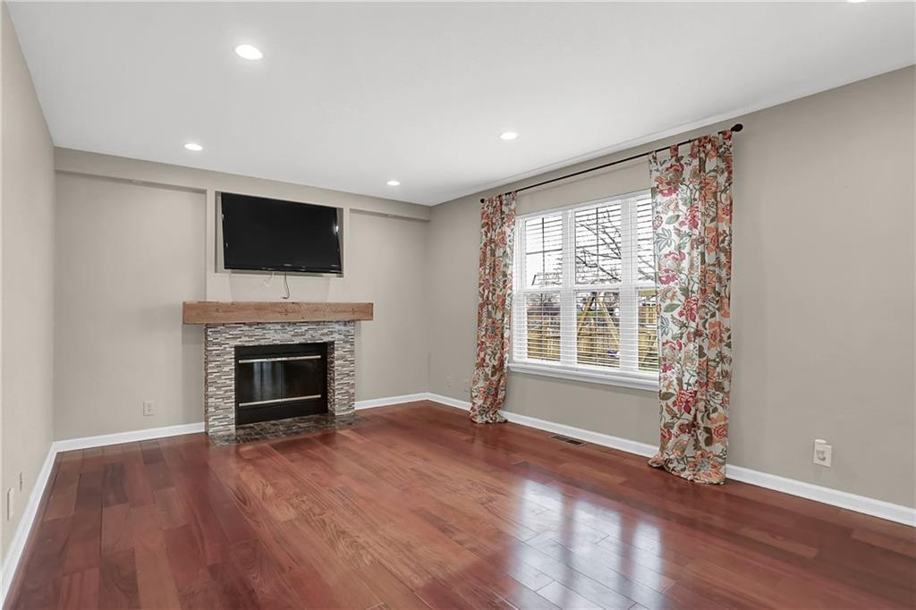 7668 Willow Ridge Fishers, IN 46038 - Photo 20 of 59 Gallery Image 20