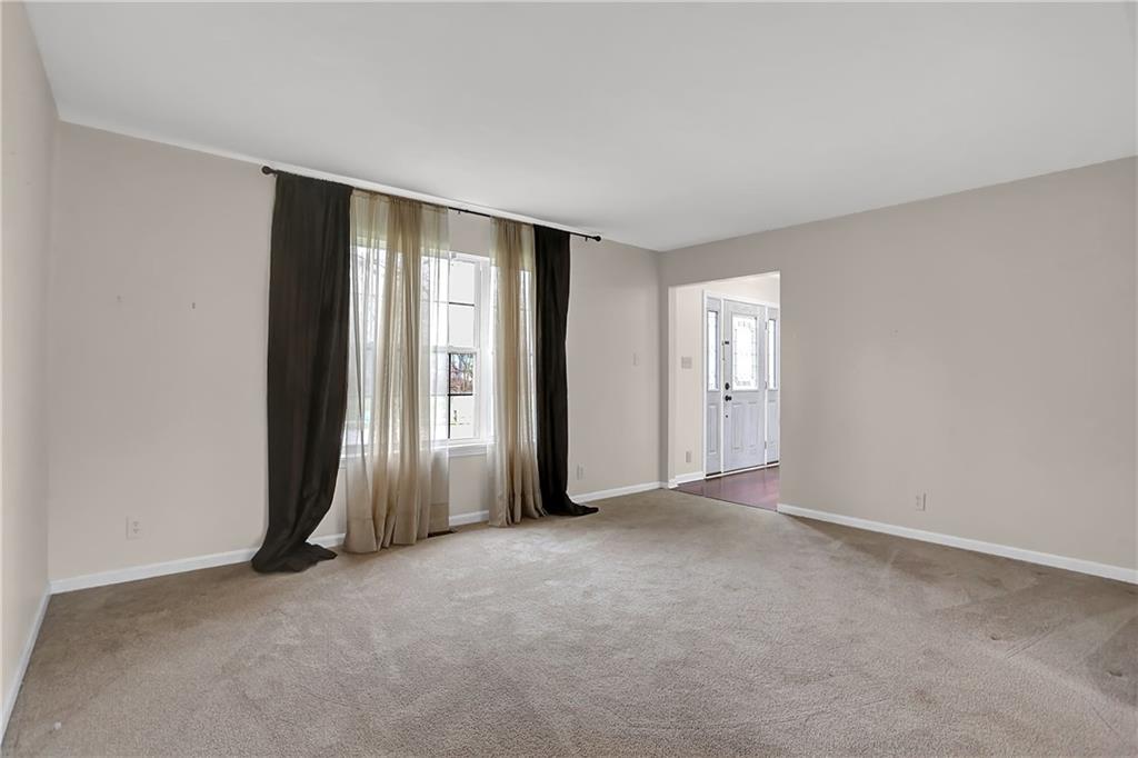 7668 Willow Ridge Fishers, IN 46038 - Photo 7 of 59 Gallery Image 7