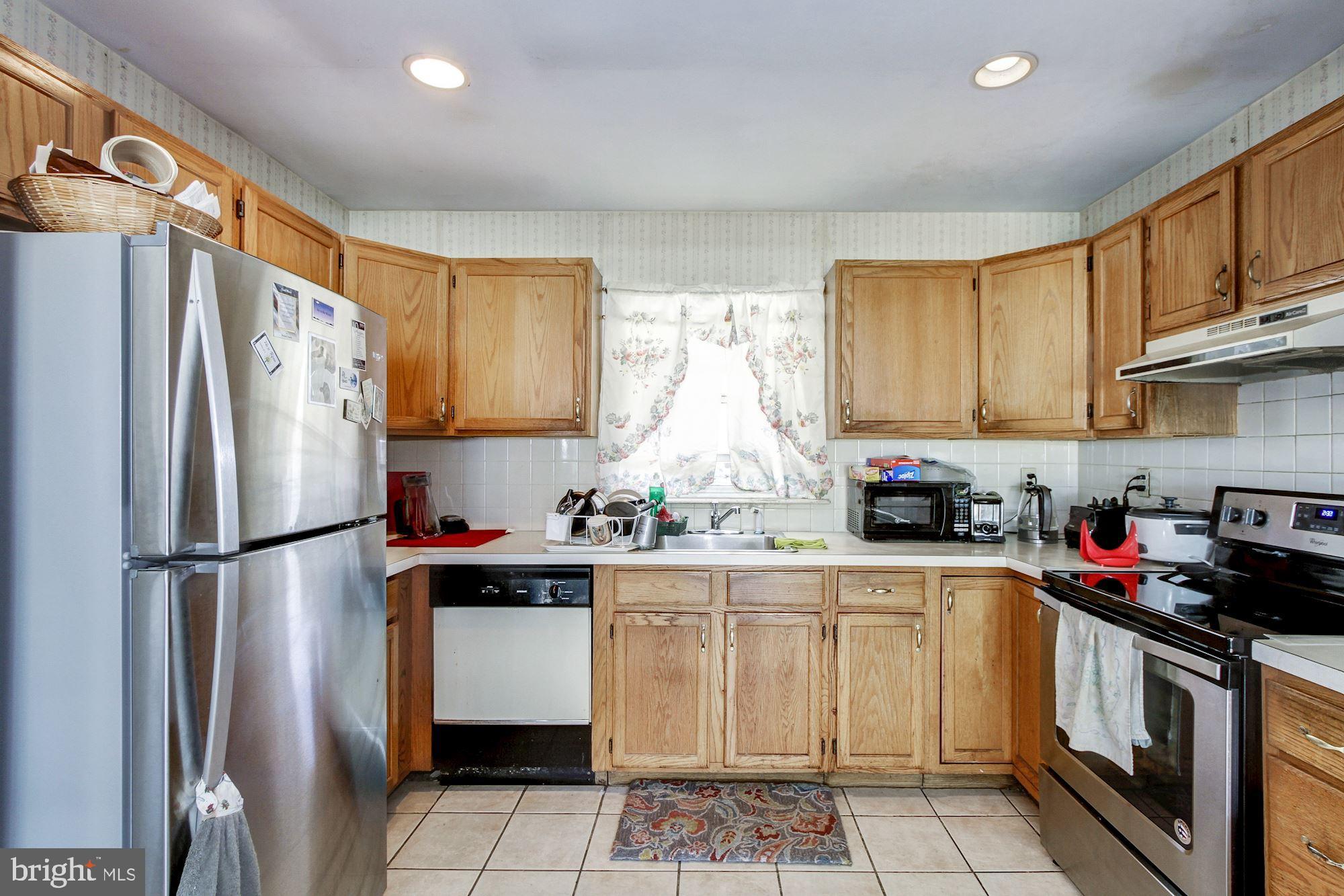 26 Bendix Lane Willingboro, NJ 08046 - Photo 9 of 21 Kitchen