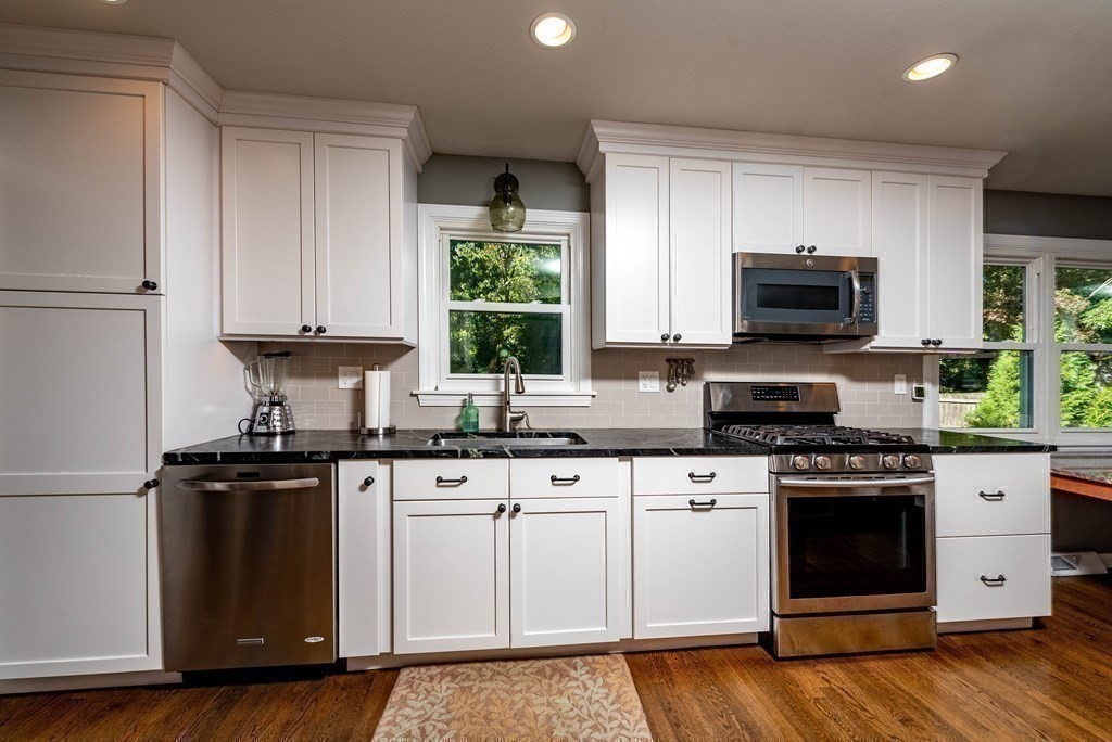 2 West Ridge Drive Sharon, MA 02067 - Photo 4 of 36 Gallery Image 4