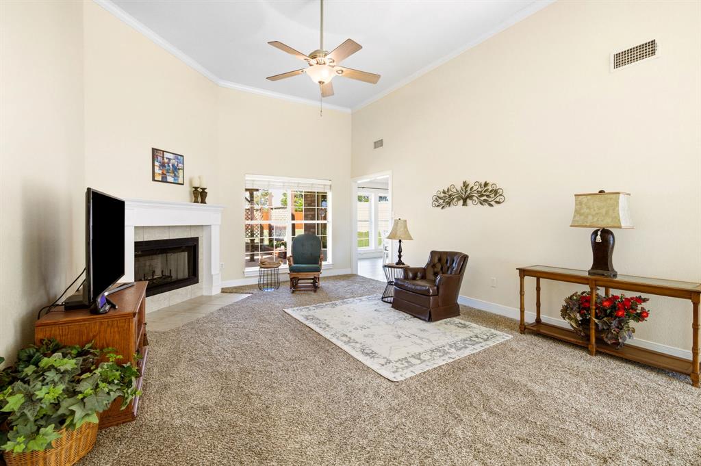 8718 Ranch Road Abilene, TX 79602 - Photo 8 of 40 Tall ceilings with a lot of natural light.
