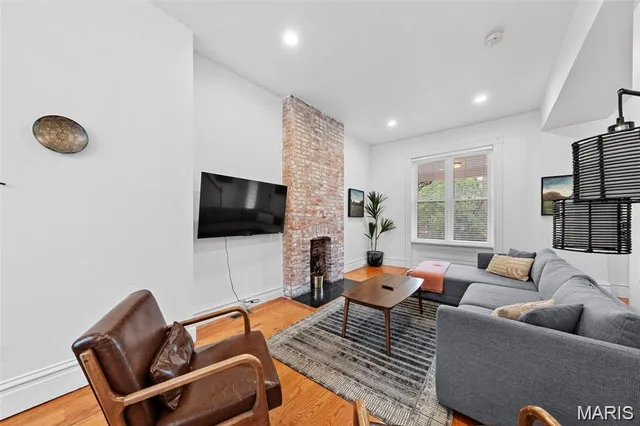 $399,500 | 4521 Gibson Avenue, St. Louis, MO 63110