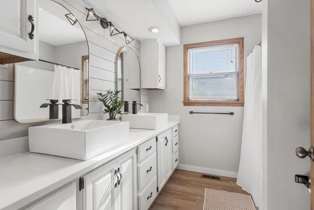 $274,500 | 311 South Van Doren Street, Champaign, IL 61820